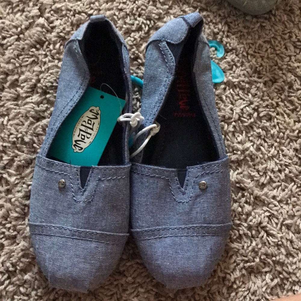 Navy blue shoes